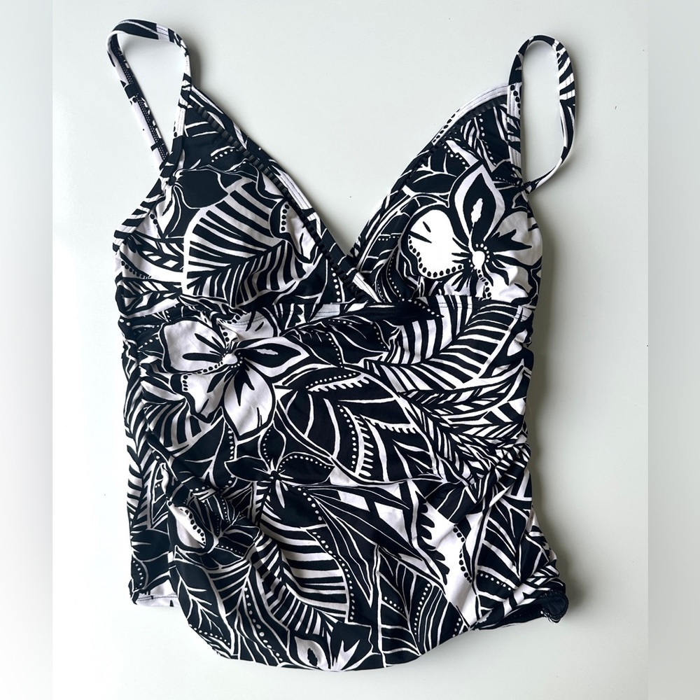 NWT Soma Bleu Rod Beattie Black White Floral Ciao Bella Tankini Swim Top Size 4